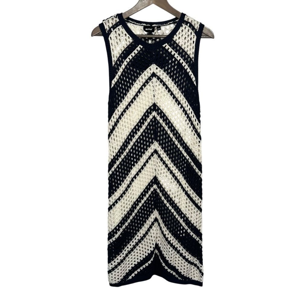 RD Style Crochet Sleeveless Dress size Medium Navy Blue White Chevron Boho Beach